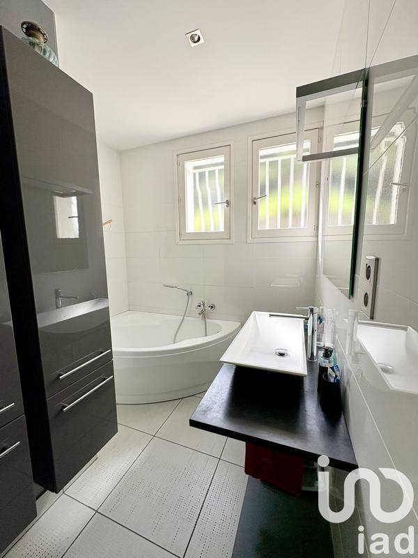 Maison - 209 m² - 6 pièces