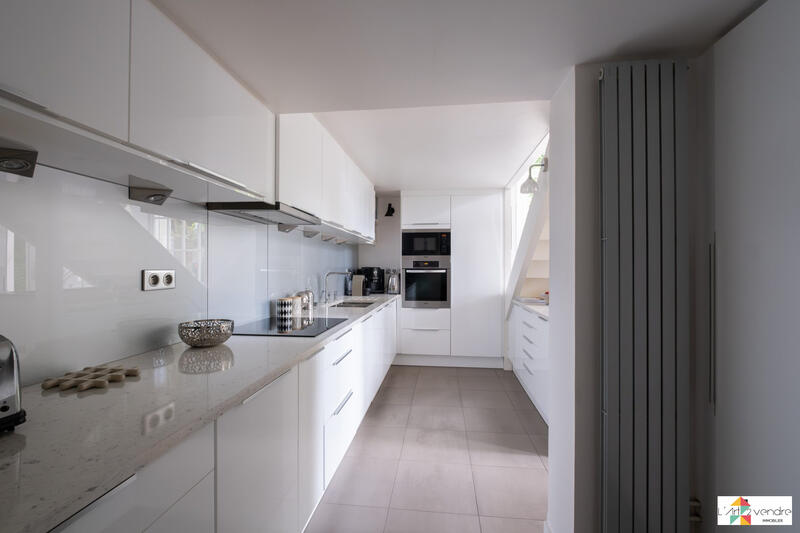 Villa - 204 m² - 8 pièces