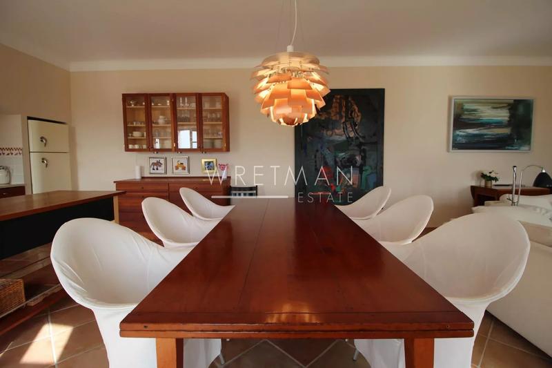 Villa - 245 m² - 8 pièces