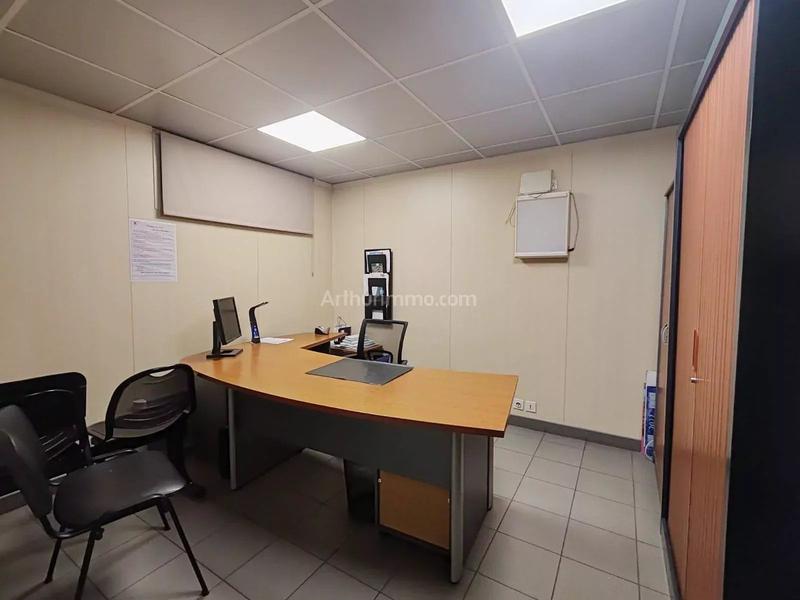 Bureau - 102 m² - 5 pièces