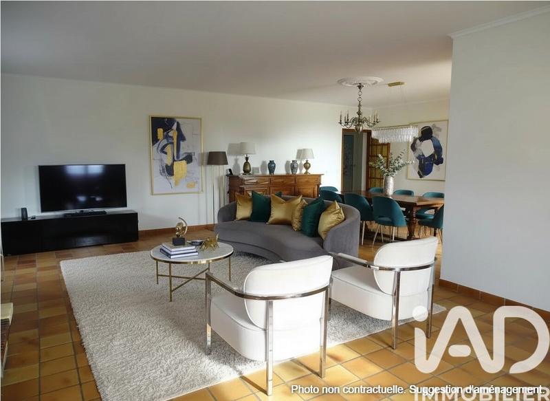 Maison - 204 m² - 6 pièces