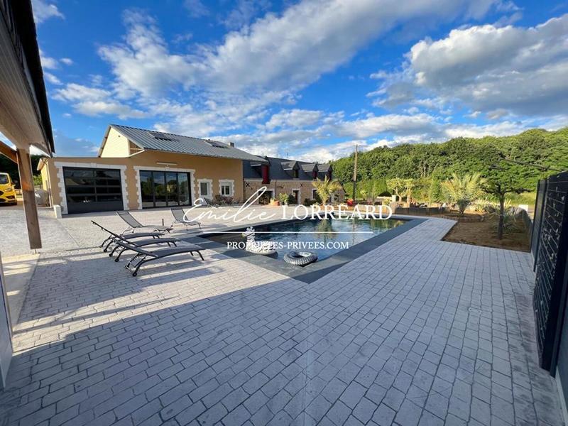 Maison - 480 m² - 13 pièces