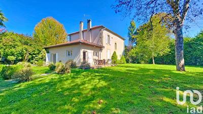 Maison - 195 m² - 7 pièces