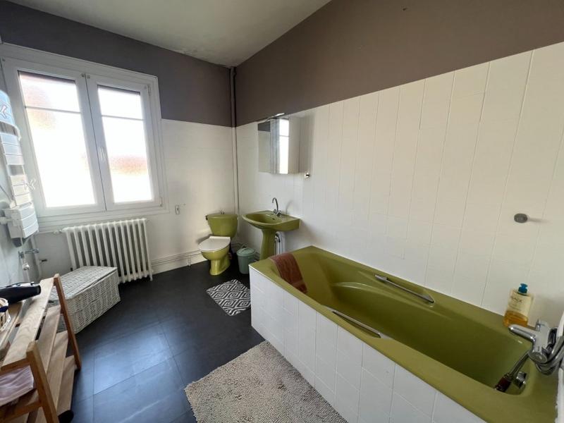 Maison - 166 m² - 7 pièces