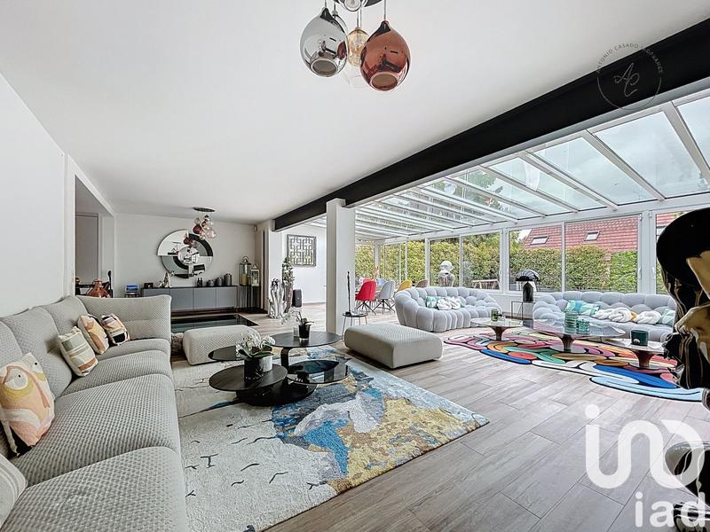 Maison - 225 m² - 7 pièces