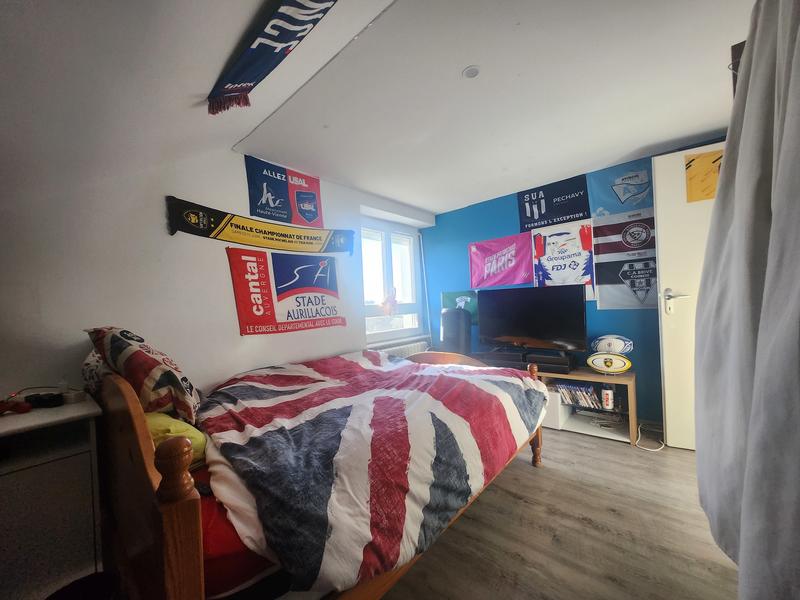 Maison - 99 m² - 6 pièces