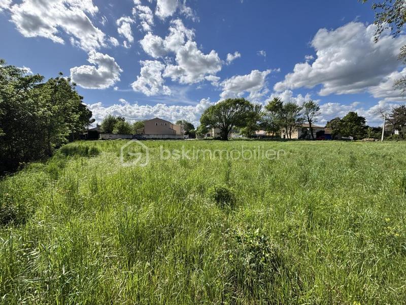 Terrain constructible - 1 056 m²