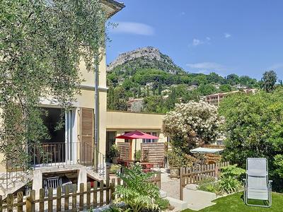 Maison - 165 m² - 8 pièces