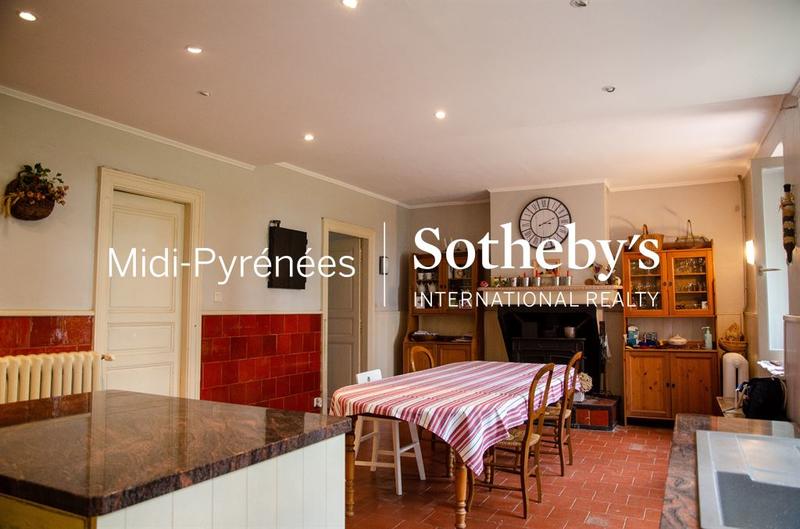 Maison de maîtres - 510 m² - 20 pièces