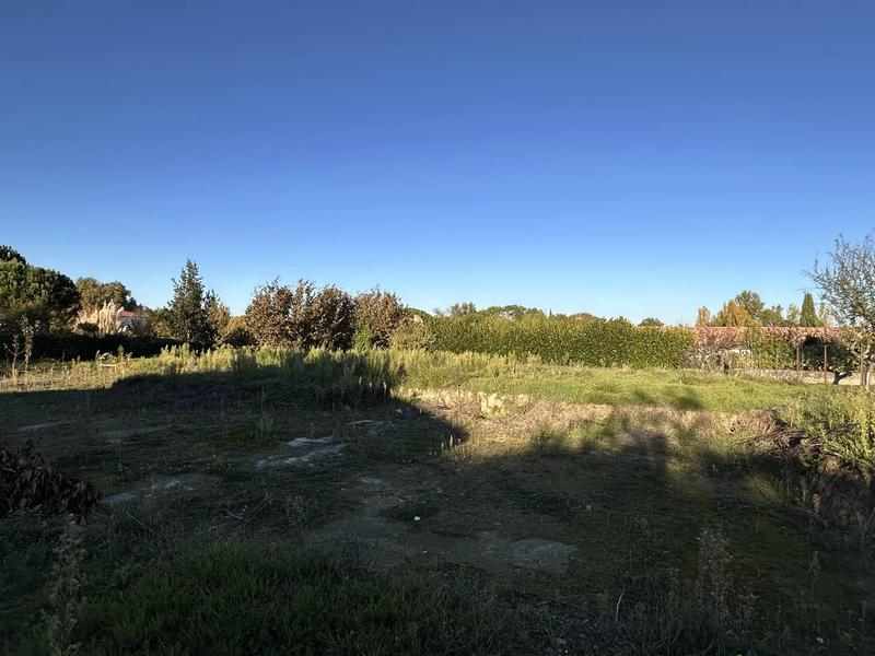 Terrain constructible - 1 670 m²