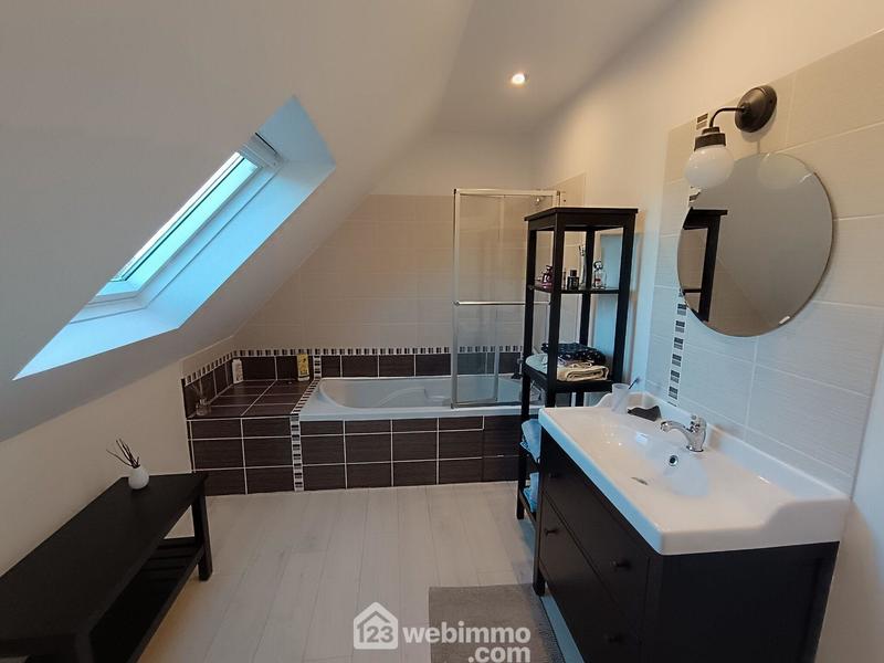 Maison - 158 m² - 7 pièces