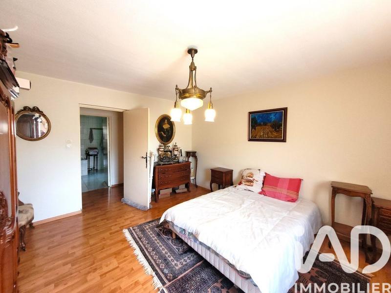 Maison - 179 m² - 6 pièces