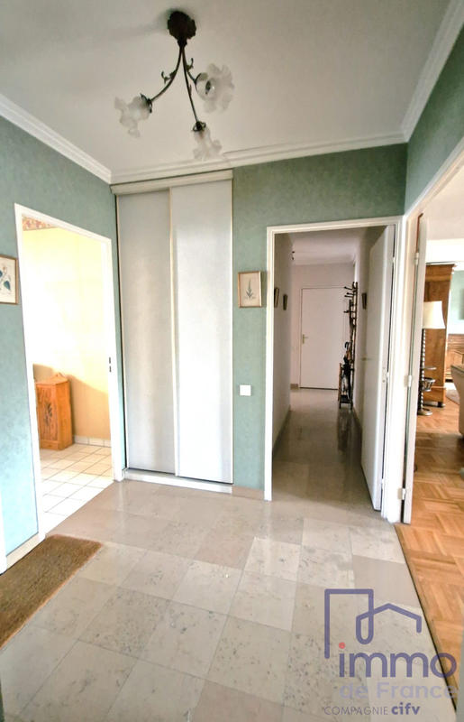 Appartement - 106 m² - 5 pièces