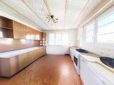 Maison - 103 m² - 6 pièces