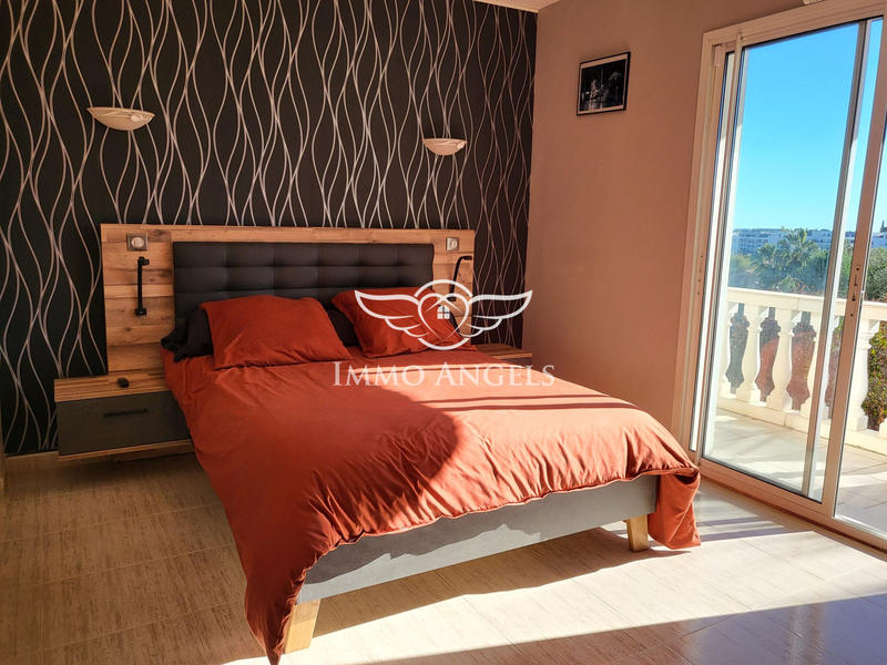 Maison - 192 m² - 8 pièces