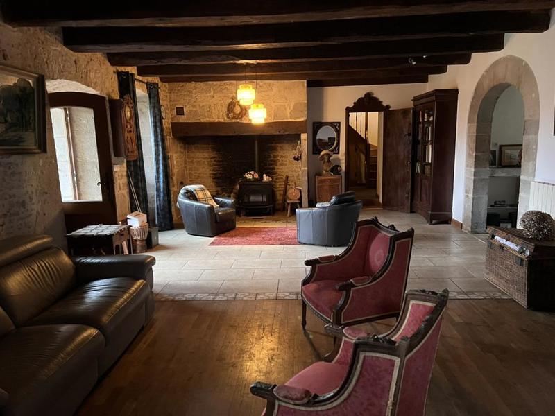 Corps de ferme - 180 m² - 6 pièces