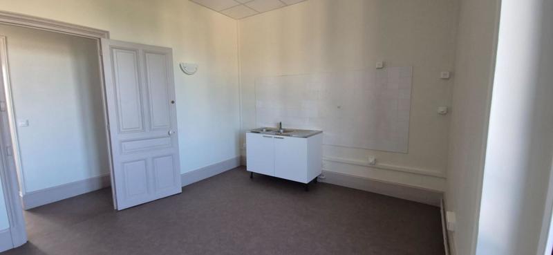 Demeure - 443 m² - 14 pièces