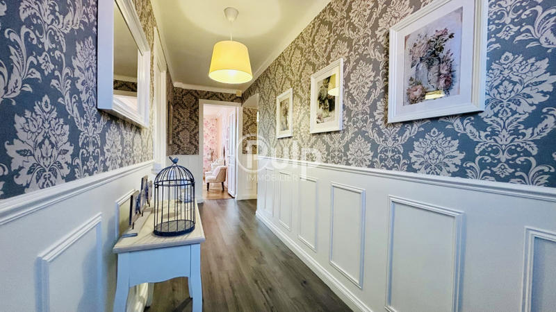 Maison bourgeoise - 230 m² - 15 pièces