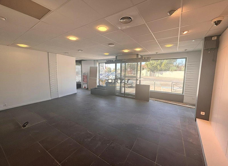 Local commercial - 158 m²