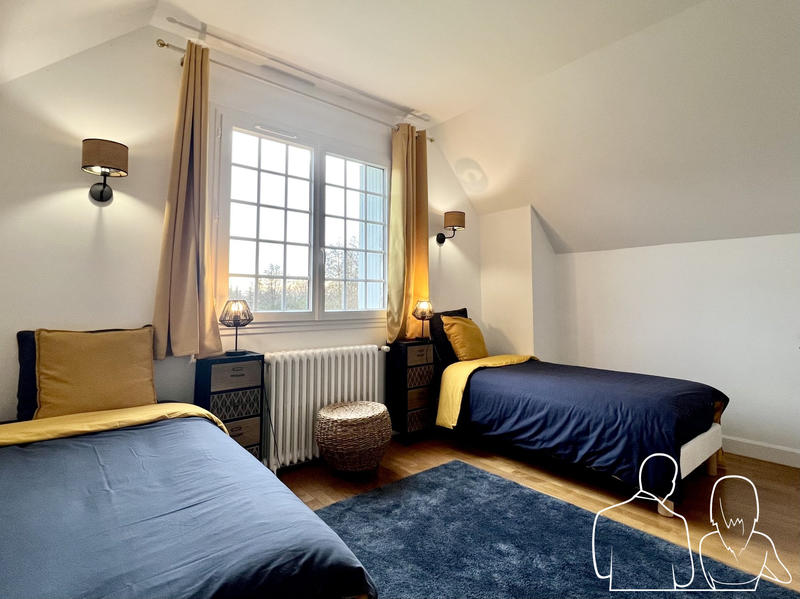 Maison ancienne - 335 m² - 10 pièces