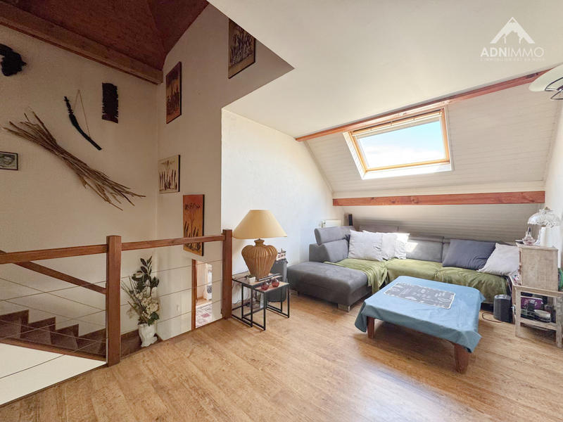 Maison - 212 m² - 5 pièces