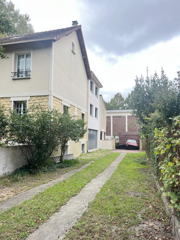 Maison - 120 m² - 5 pièces