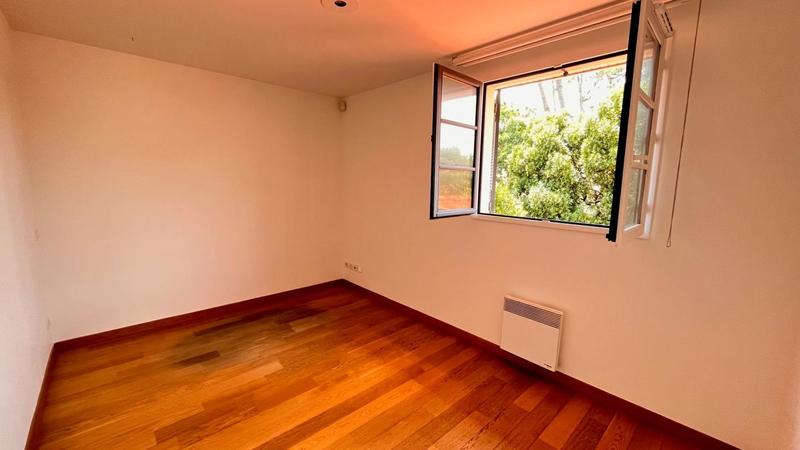 Bureau - 131 m² - 5 pièces