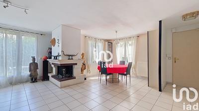 Maison - 97 m² - 5 pièces