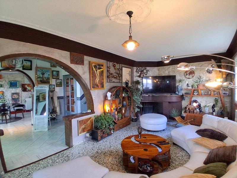 Maison - 147 m² - 6 pièces