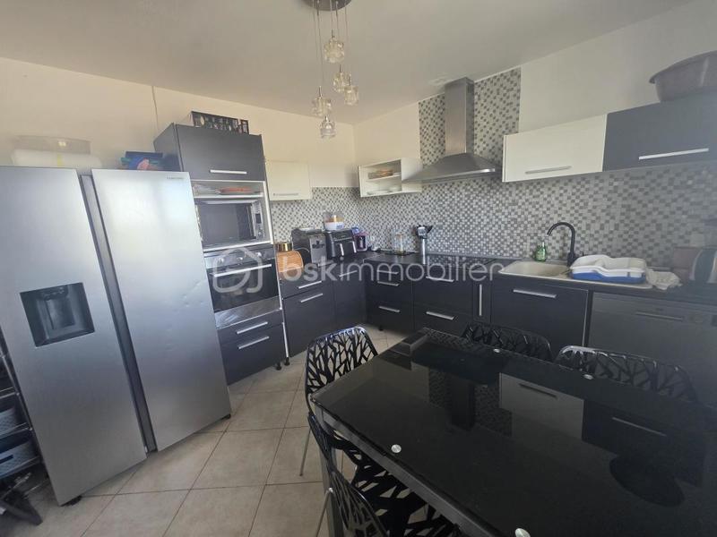 Maison traditionnelle - 143 m² - 5 pièces