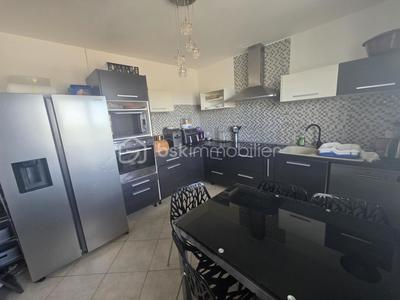 Maison traditionnelle - 143 m² - 5 pièces