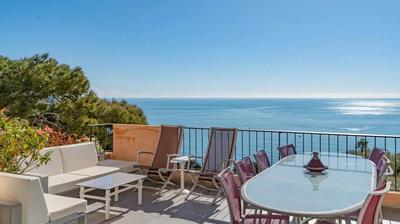 Maison - 271 m² - 7 pièces