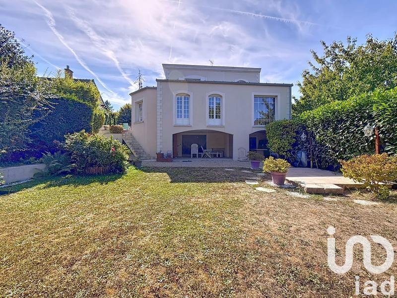 Maison - 262 m² - 8 pièces