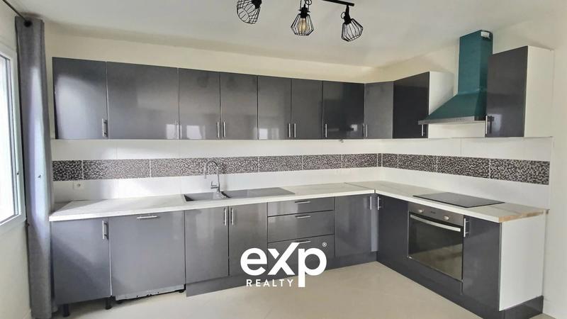 Maison - 331 m² - 7 pièces