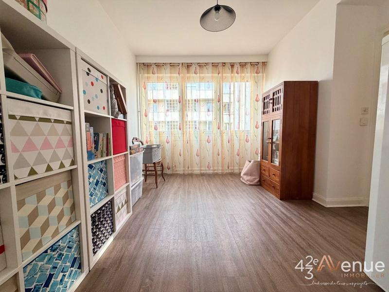 Appartement - 144 m² - 5 pièces