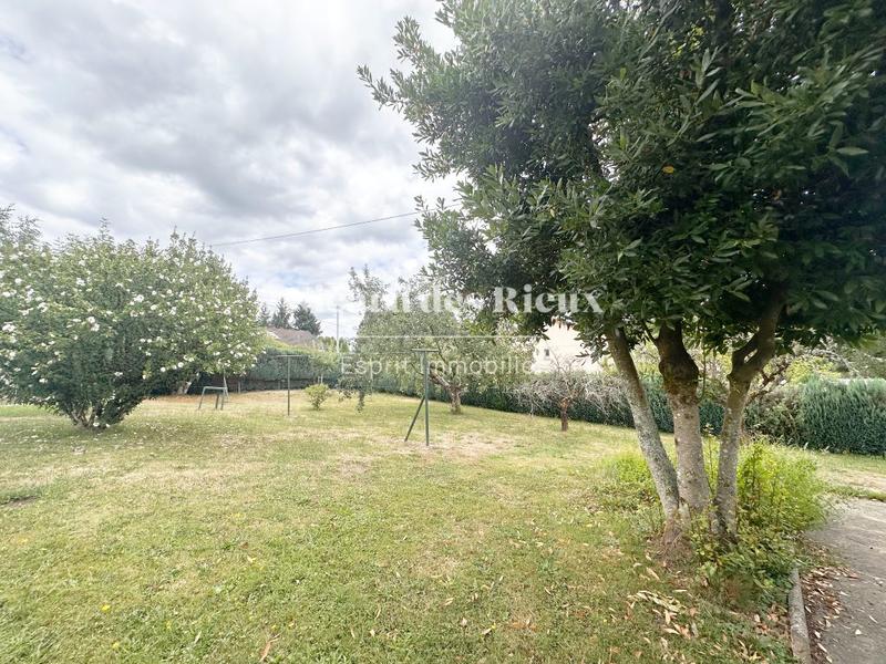 Maison - 201 m² - 7 pièces