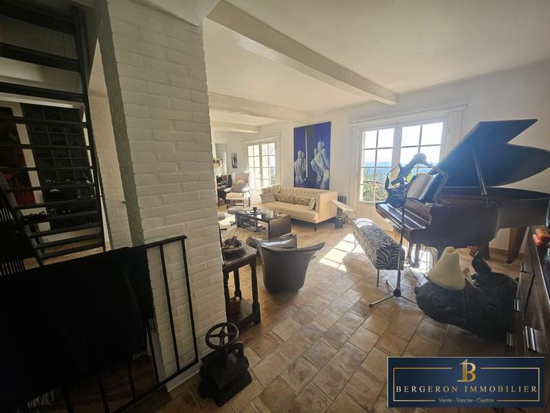 Villa - 170 m² - 5 pièces