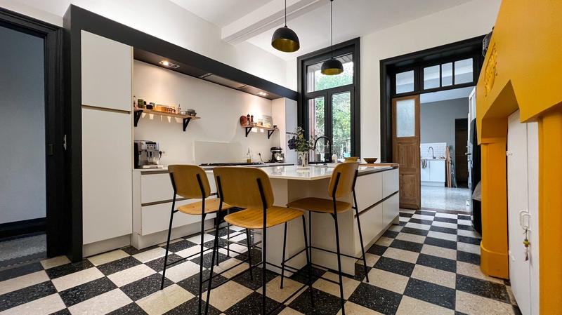 Maison - 270 m² - 7 pièces