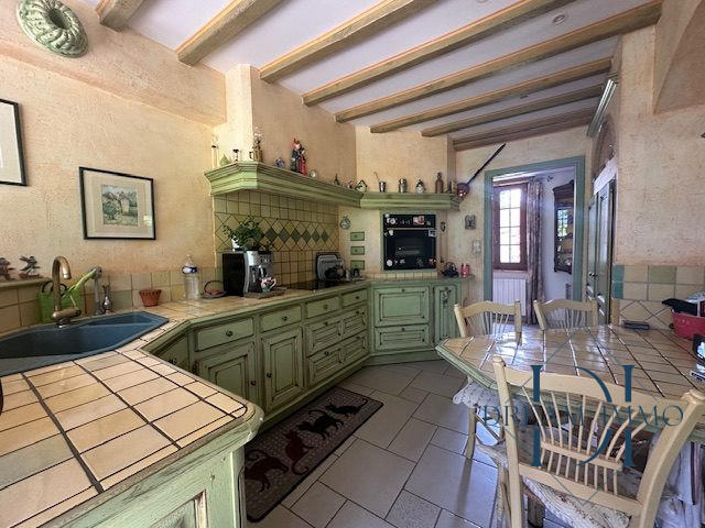 Maison ancienne - 240 m² - 10 pièces