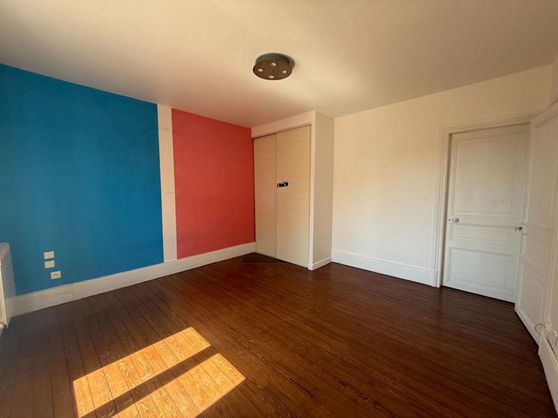 Maison - 172 m² - 10 pièces