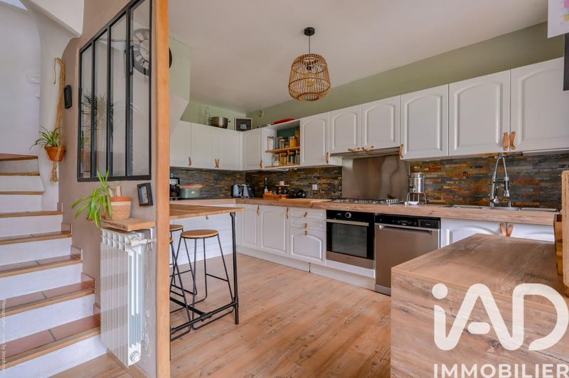 Maison - 228 m² - 6 pièces