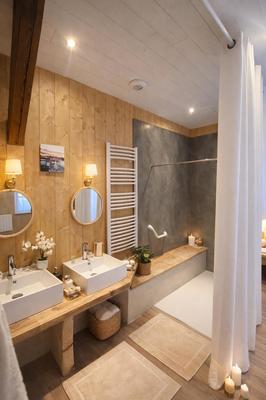 Maison - 560 m² - 22 pièces