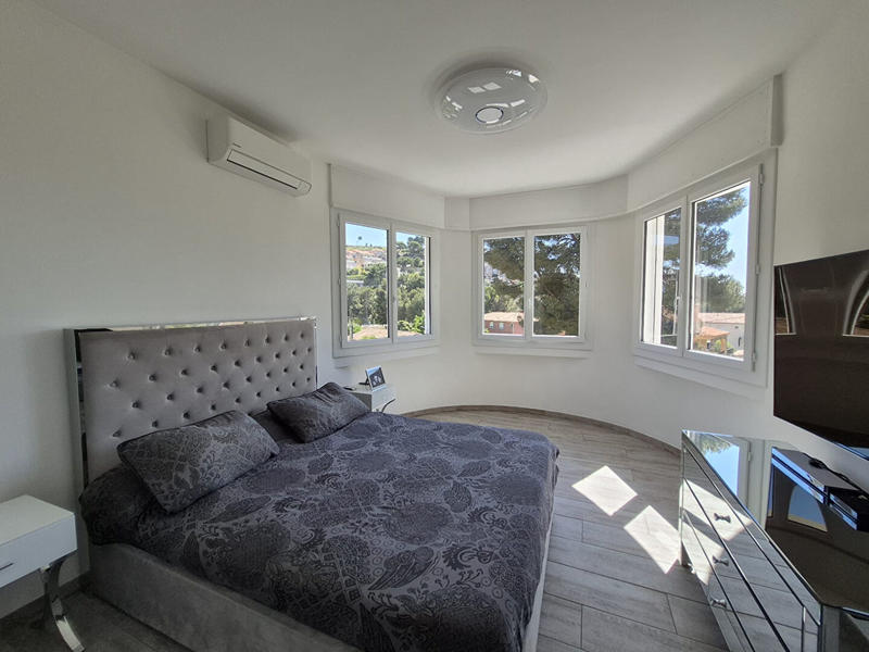 Appartement - 186 m² - 7 pièces