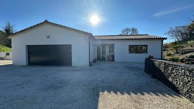 Maison - 140 m² - 6 pièces