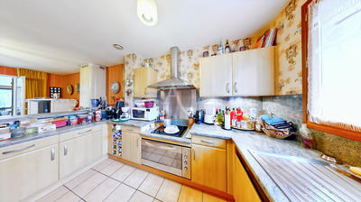 Maison - 99 m² - 4 pièces