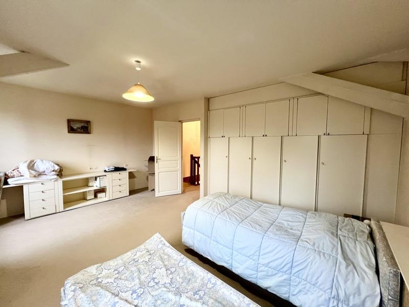 Maison - 200 m² - 6 pièces