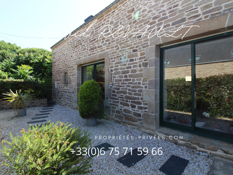 Maison - 210 m² - 8 pièces