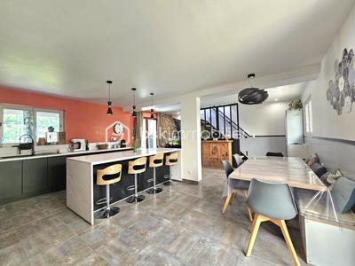 Maison - 117 m² - 6 pièces