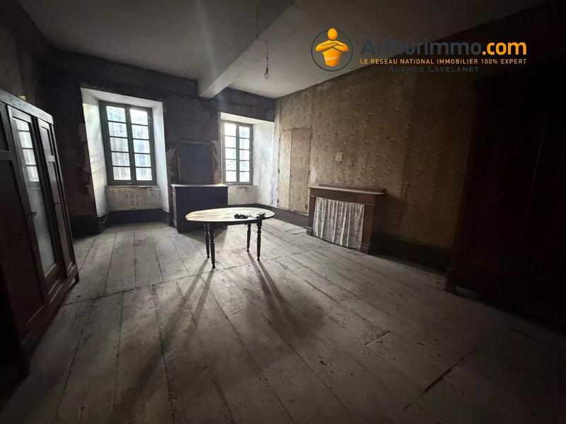 Maison - 346 m² - 21 pièces