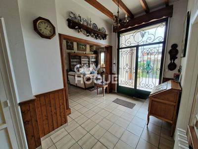 Maison - 210 m² - 8 pièces